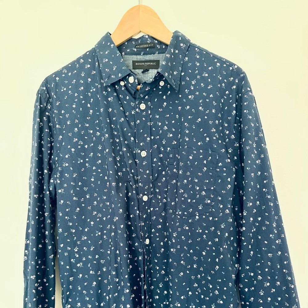 Banana Republic Dress Shirt - Large